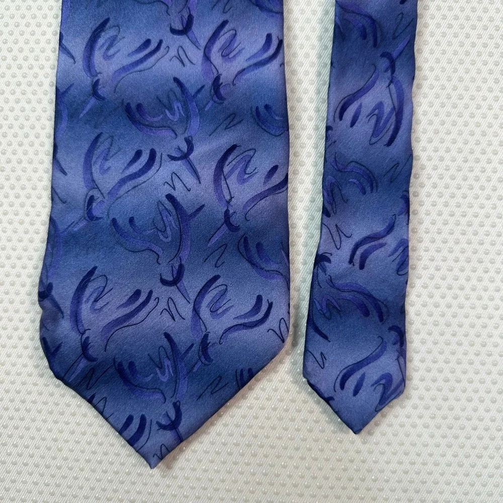 J. Garcia Humming Bird Study Collection‎ Nineteen Silk Tie Blue Purple Abstract